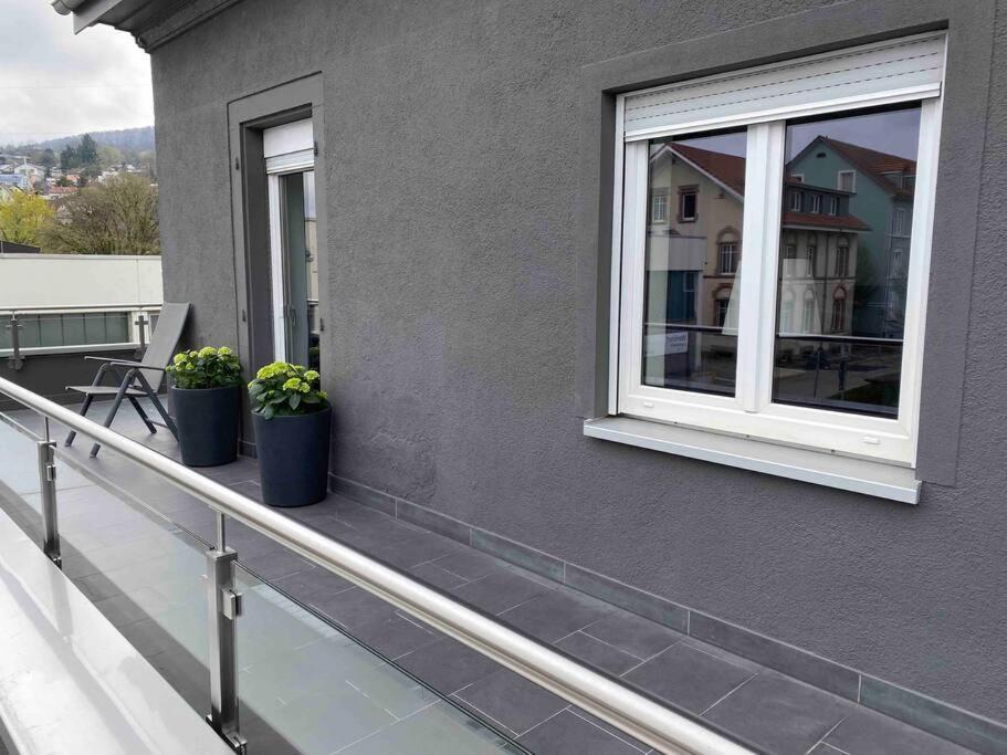 Preiswertes Stilvolles Zimmer Im Privaten Haus Mit Grossem Schoenem Modernem Gemeinschaft Badenzimmer Lorrach Ngoại thất bức ảnh
