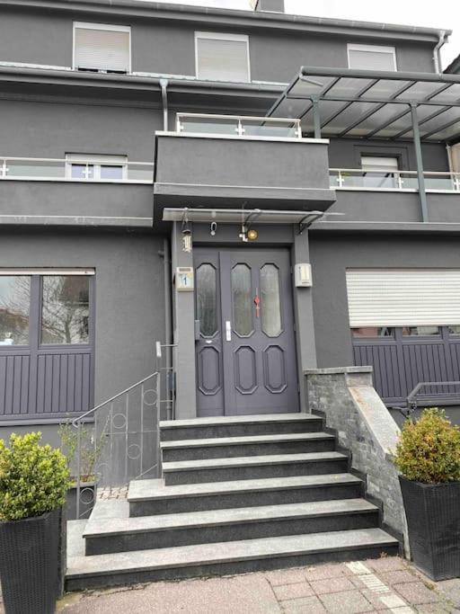 Preiswertes Stilvolles Zimmer Im Privaten Haus Mit Grossem Schoenem Modernem Gemeinschaft Badenzimmer Lorrach Ngoại thất bức ảnh