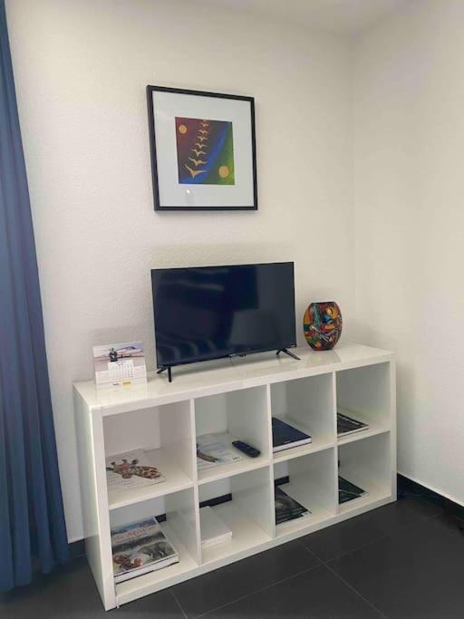 Preiswertes Stilvolles Zimmer Im Privaten Haus Mit Grossem Schoenem Modernem Gemeinschaft Badenzimmer Lorrach Ngoại thất bức ảnh