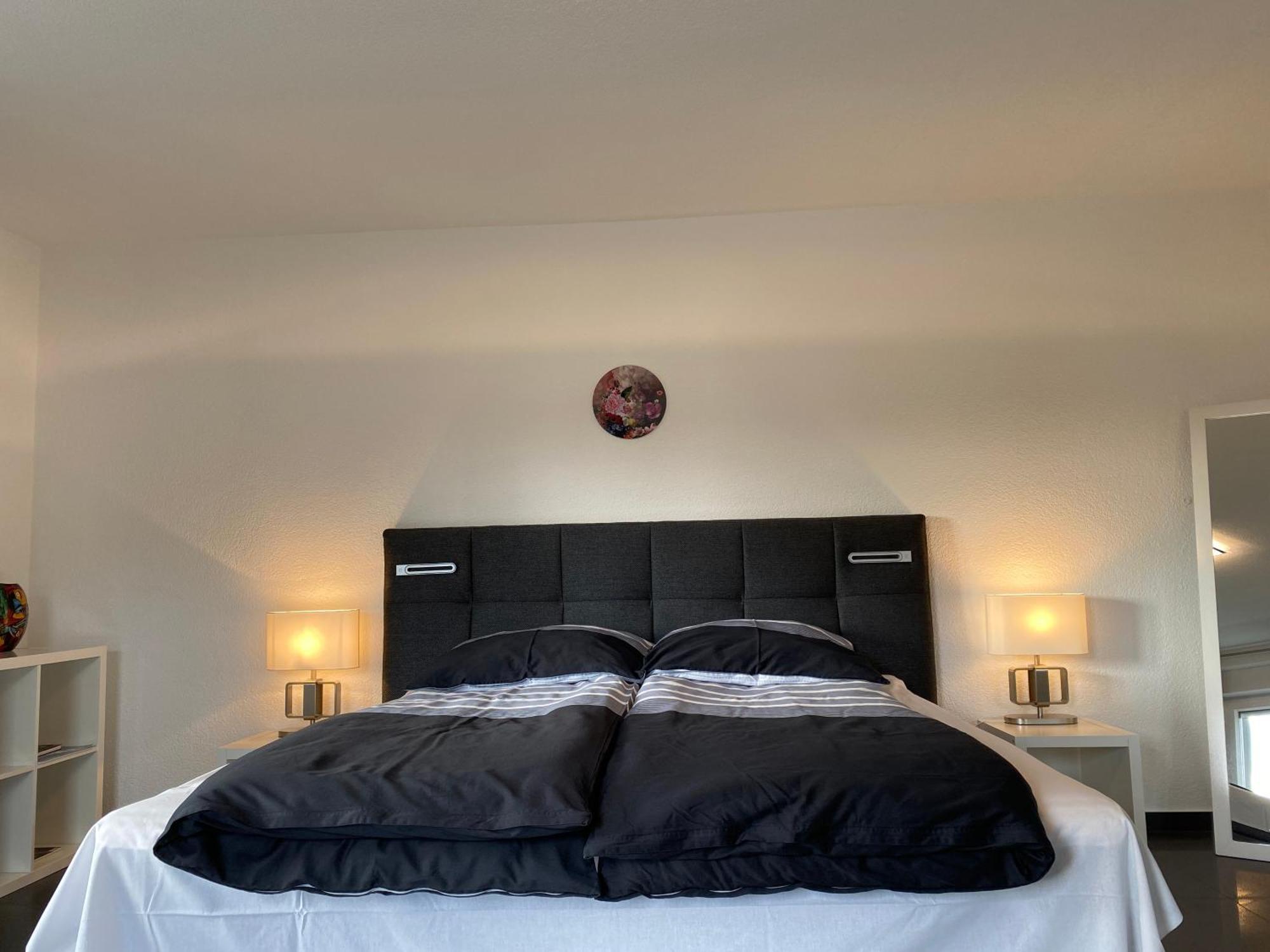 Preiswertes Stilvolles Zimmer Im Privaten Haus Mit Grossem Schoenem Modernem Gemeinschaft Badenzimmer Lorrach Ngoại thất bức ảnh
